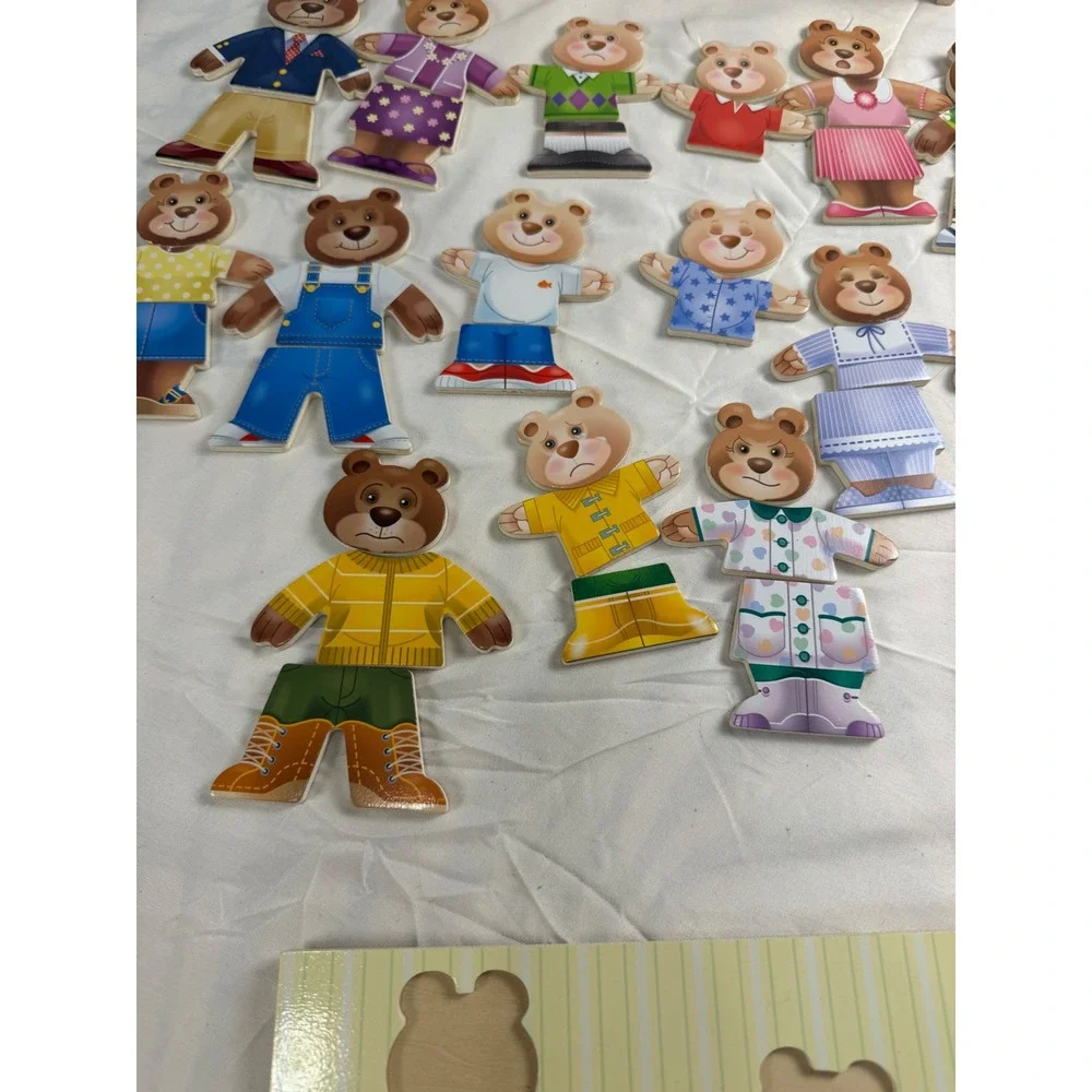 Melissa & Doug Wooden Bear Family Dress-Up Puzzle 43 Pieces Storage Case 3770